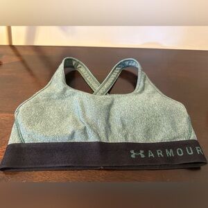 Under Armour mid impact cross back sports bra
